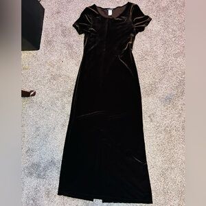 Women’s Black Velvet Maxi Dress Medium w/ bottom slit